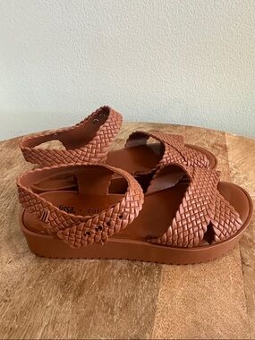 Melissa Woven Platform Sandals in Chestnut Brown